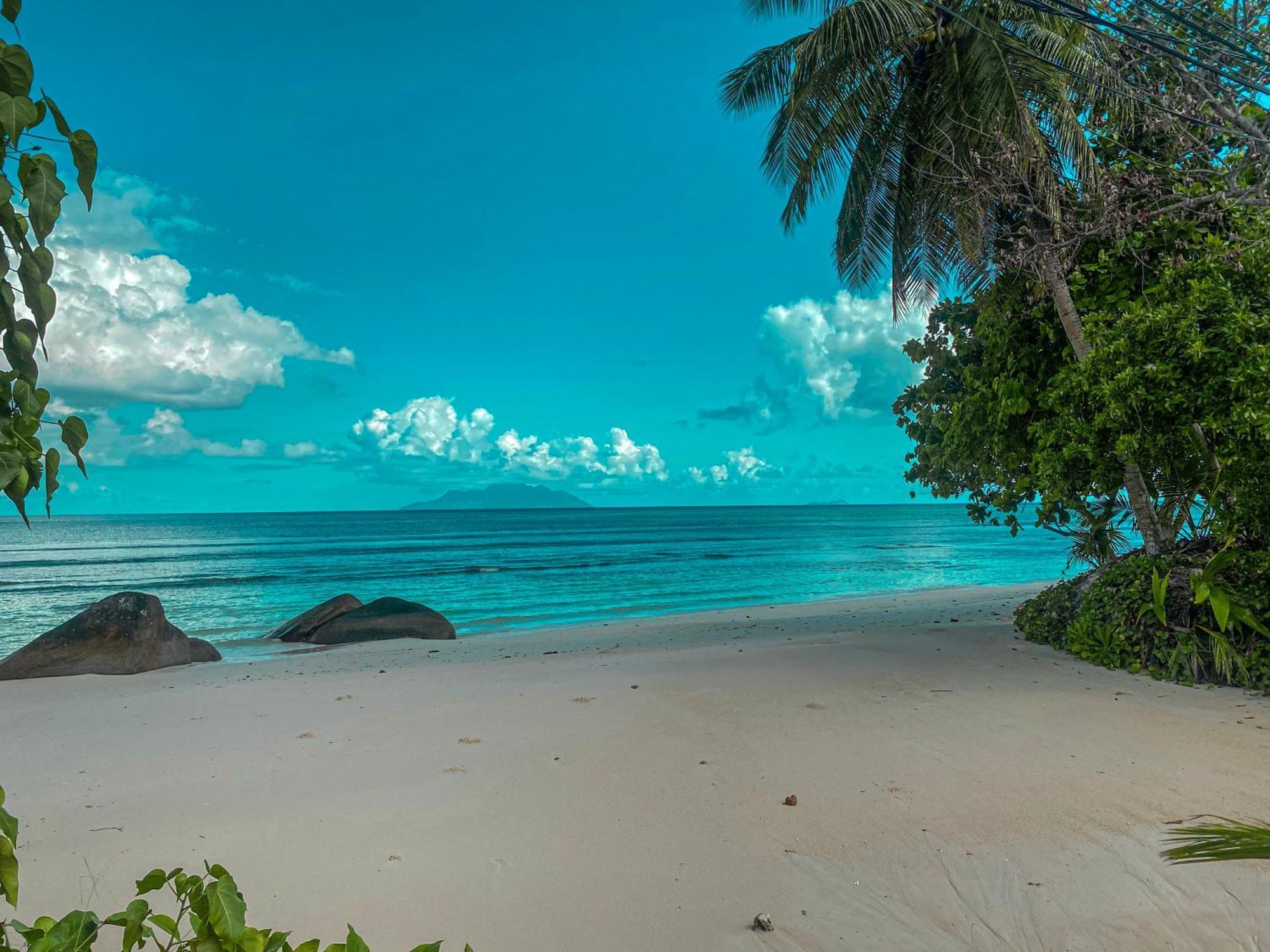 Divers Lodge Guest House Beau Vallon  Exteriör bild