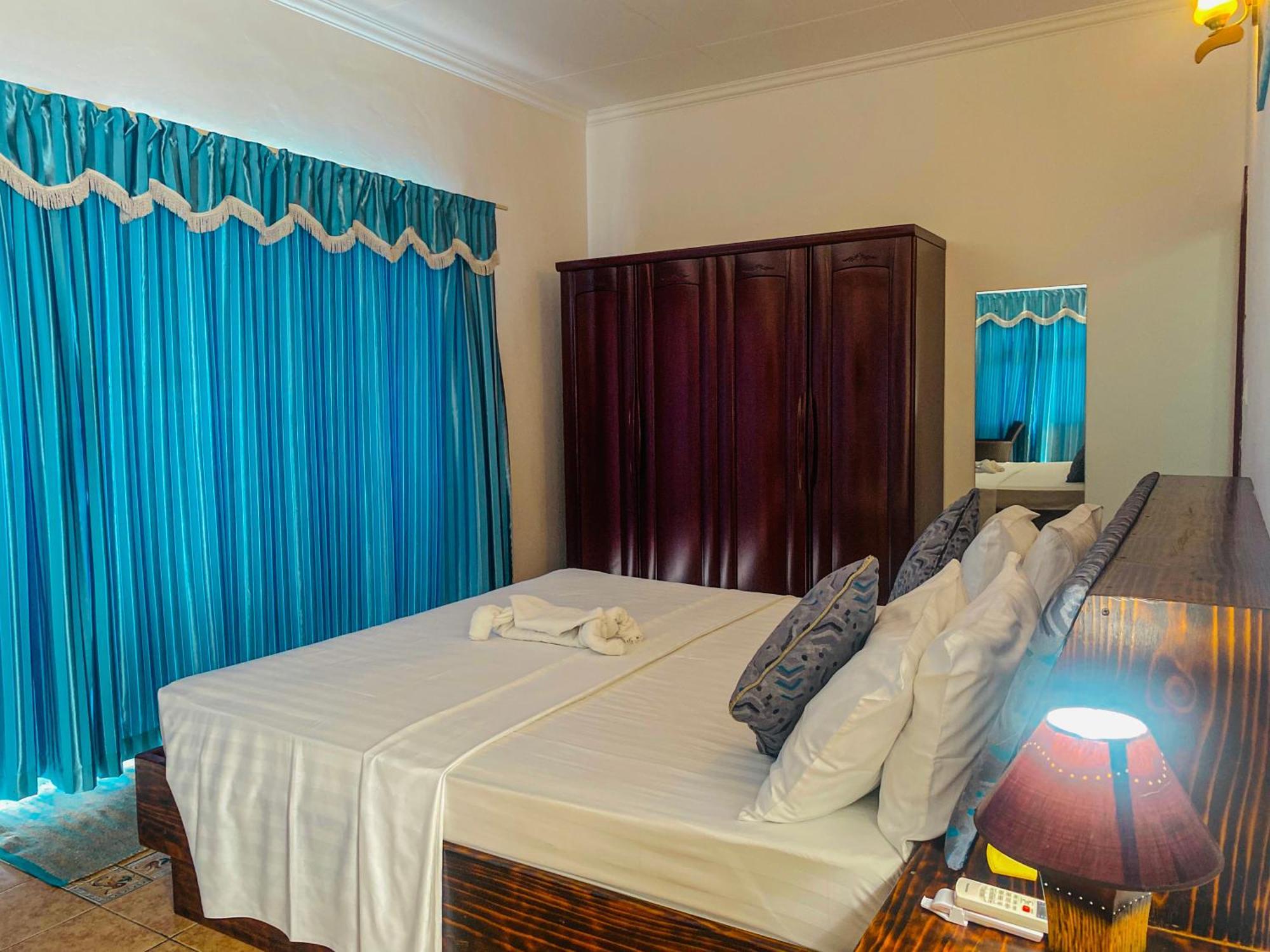 Divers Lodge Guest House Beau Vallon  Exteriör bild
