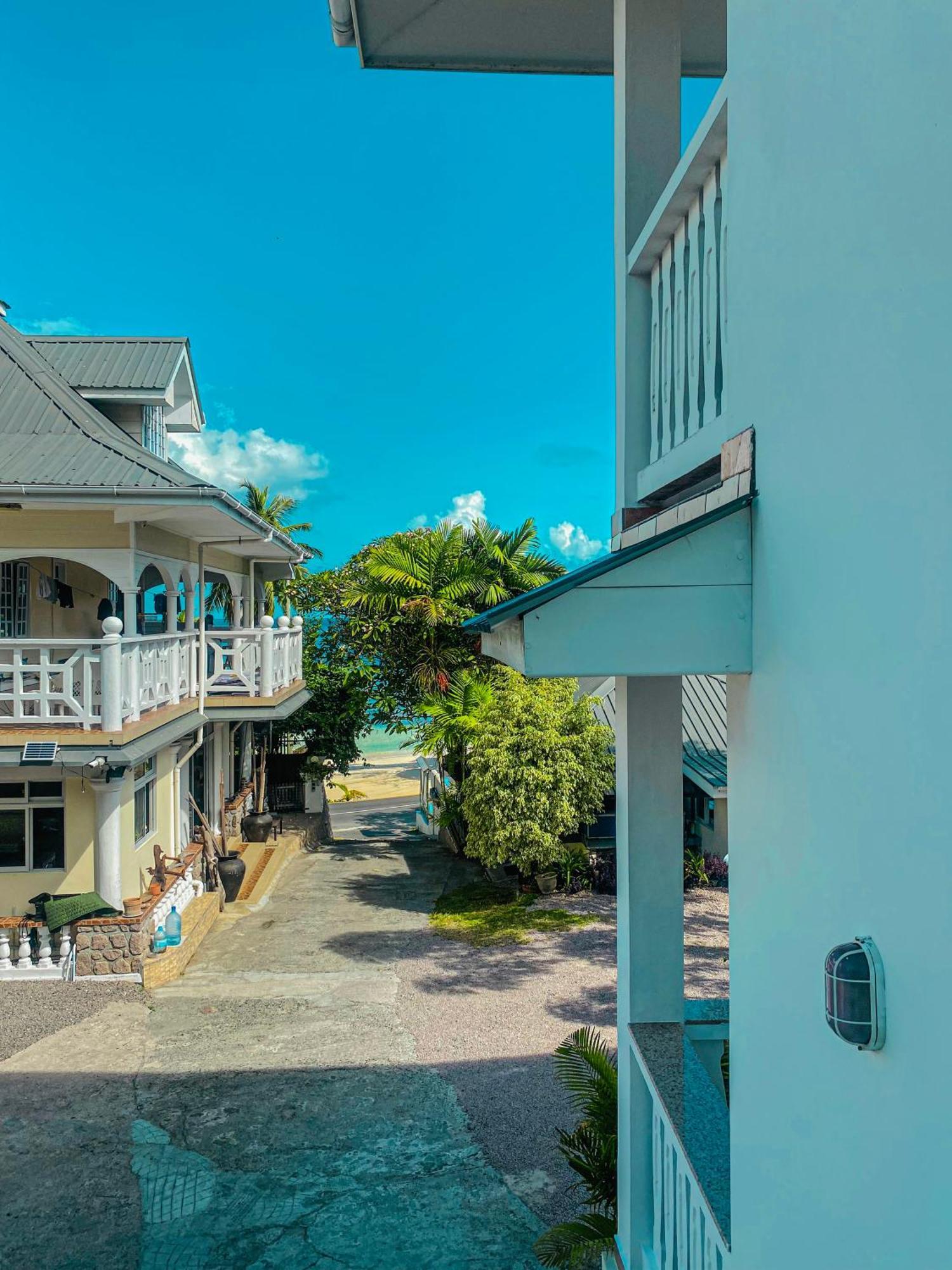 Divers Lodge Guest House Beau Vallon  Exteriör bild