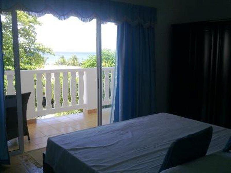 Divers Lodge Guest House Beau Vallon  Exteriör bild
