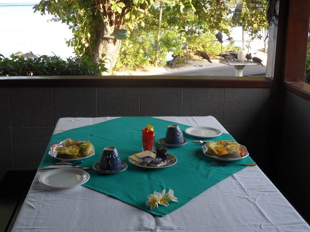 Divers Lodge Guest House Beau Vallon  Exteriör bild